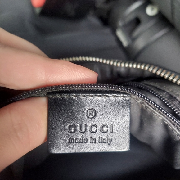 Gucci GG Small Canvas Shoulder Bag ๐ค๐ - Picture 3 of 13